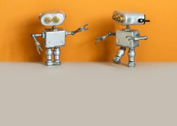 Dojemanje klepetalnih robotov (Chatbotov) s strani slovenskih uporabnikov